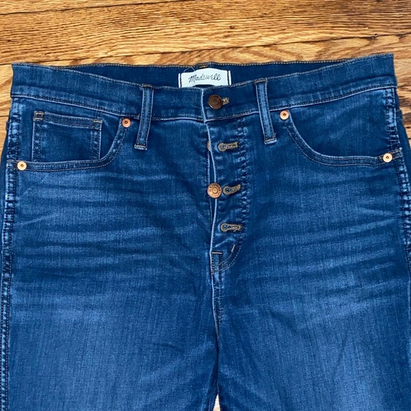 10" High-Rise Skinny Crop Jeans: Button-Front TENCEL™ Denim Edition - Picture 6 of 10